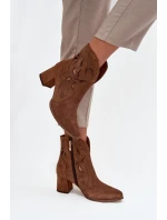 Semišové perforované dámské kotníkové boty na podpatku Zazoo 3647 hnědé