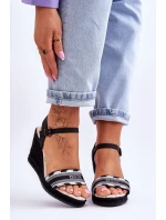 Dámské pohodlné sandály na klínu Big Star LL274877 černé