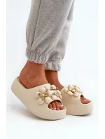 Dámské pěnové pantofle s ozdobami na silné podrážce, světle béžová Bremavia Dámské pěnové pantofle s ozdobami na silné podrážce, světle béžová Bremavia