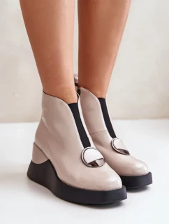 Lakované Kotníkové Boty Na Klínku Zateplené D&A Béžové