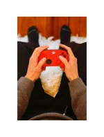 Ovladač Microsoft Xbox Series - pulzující červená barva