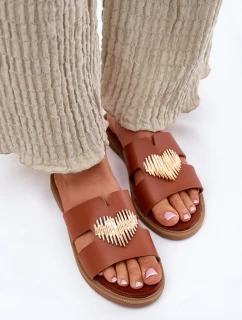 Dámské sandály na plochém podpatku se zlatou ozdobou Karinma