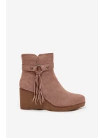 Dámské zateplené botky na platformě s třásněmi Olivarae – Béžové Dámské zateplené botky na platformě s třásněmi Olivarae – Béžové