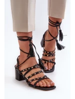 Šněrovací sandály na nízkém podpatku zdobené špendlíky černé Chrisele