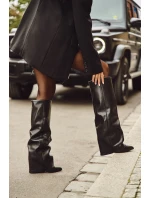 Zateplené dámské kozačky s otočeným horním lemem na podpatku Černé Elivira