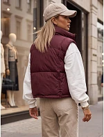 Dámská prošívaná zateplená krátká vesta v bordové barvě FashionStreet TY5971 Dámská prošívaná zateplená krátká vesta v bordové barvě FashionStreet TY5971