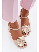 Dámské sandály na podpatku s ozdobným květem Vinceza 20283 Béžové