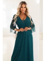 654-1 Dlouhé lesklé plus size šaty s výstřihem a průhlednými rukávy - lahvově zelené