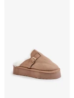 Dámské Pantofle Na Silné Podešvi S Kožešinou A Přezkou Tmavě Béžové Linneola Dámské Pantofle Na Silné Podešvi S Kožešinou A Přezkou Tmavě Béžové Linneola