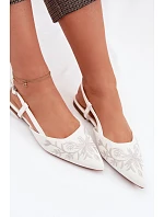 Dámské sandály s výšivkou na ploché bílé Grelia