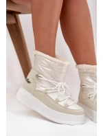 Dámské sněhule na platformě Lee Cooper LCJ-25-03-3815 – bílé Dámské sněhule na platformě Lee Cooper LCJ-25-03-3815 – bílé