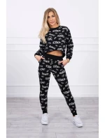 Sada s černými nápisy