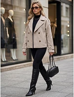 Krátký dámský dvouřadý kabát s výložkami, béžový, FashionStreet TY6030 Krátký dámský dvouřadý kabát s výložkami, béžový, FashionStreet TY6030