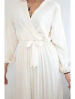 Šaty se svázaným plisovaným lemem světle béžová Šaty se svázaným plisovaným lemem světle béžová