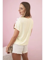 Dámská bavlněná blůza s krátkým rukávem a květinovým potiskem žlutá