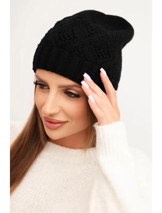 Dámská zimní čepice z vlny a s geometrickým vzorem K479 černá Dámská zimní čepice z vlny a s geometrickým vzorem K479 černá