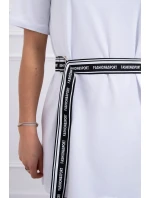 Šaty s ozdobným páskem bílé Šaty s ozdobným páskem bílé