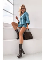 Lakované dámské kotníkové boty na platformě a sloupkovém podpatku čokoládové Calvessa