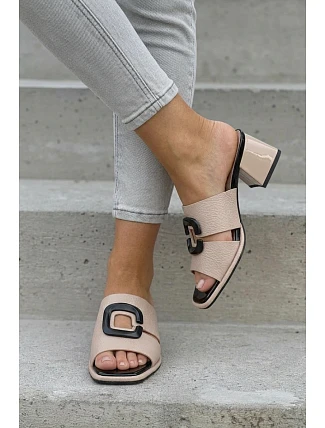 Dámské pantofle s výřezem a přezkou na podpatku Vinceza 62284 Béžové Dámské pantofle s výřezem a přezkou na podpatku Vinceza 62284 Béžové