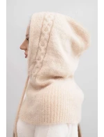 Dámská čepice s kapucí a pleteným vzorem s uvázáním béžová