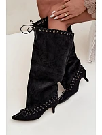 Černé kozačky s kitten heel z semiše s ozdobným šněrováním Juletta Černé kozačky s kitten heel z semiše s ozdobným šněrováním Juletta