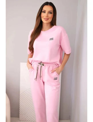 Dámská viskózová souprava s máslovým efektem s krátkým rukávem a kalhotami s ohrnutými nohavicemi světle růžová