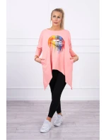 Oversize halenka s duhovým potiskem rtů v meruňkové barvě Oversize halenka s duhovým potiskem rtů v meruňkové barvě
