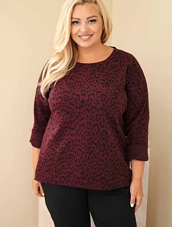 Dámská halenka Plus Size s leopardím vzorem s delším zadním dílem bordó czerwony