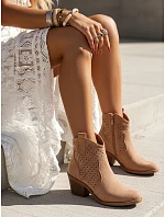 Dámské kozačky s prolamovaným svrškem na nízkém podpatku béžové barvy FashionStreet ZY1428