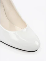 Jedinečné  lodičky dámské bílé na širokém podpatku