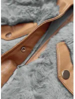 Elegantní vesta v karamelovo-šedé barvě z eko kůže a kožešiny (BR9592-9022) Elegantní vesta v karamelovo-šedé barvě z eko kůže a kožešiny (BR9592-9022)