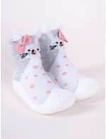 Yoclub Dětské dívčí protiskluzové ponožky s gumovou podrážkou OBO-0138G-AA0B White