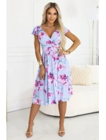 425-14 MATILDE Blinkered midi šaty s obálkovým výstřihem a krátkými rukávy - modré s růžovými květy