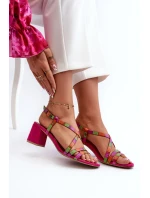 Sametové sandály na nízkém podpatku Maciejka 06653-15 Fuksja