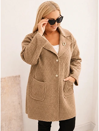 Dámský kabát Plus Size beránek s vlnou a kapsami světlá khaki Dámský kabát Plus Size beránek s vlnou a kapsami světlá khaki
