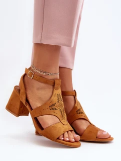 Sandály na nízkém podpatku Camel Eleriva