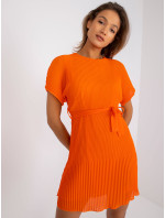 Oranžové šaty s kulatým výstřihem od Mathilde