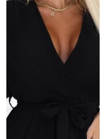 545-5 Dlouhé šaty se skládaným výstřihem a vázáním - ČERNÁ