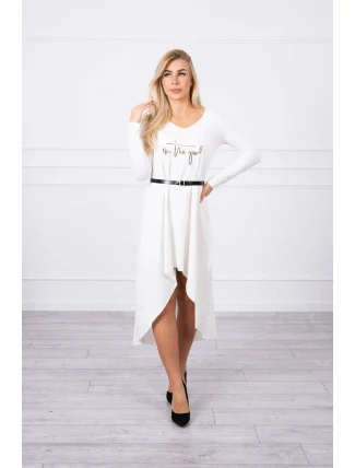 Šaty s ozdobným páskem a nápisem ecru Šaty s ozdobným páskem a nápisem ecru