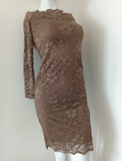 Dámské krajkové šaty 91141 hnědé - Koucla
