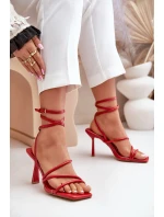 Stylové Sandály Na Podpatku S Pásky Červené Saredi