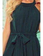 ALIZEE - Dámské šifonové šaty v lahvově zelené barvě s vázáním 350-4