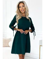 195-11 ALICE Trapézové šaty s mašlemi - BOTTLE GREEN 195-11 ALICE Trapézové šaty s mašlemi - BOTTLE GREEN