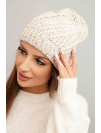 Dámská zimní čepice z vlny K441 béžová