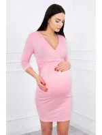 Přiléhavé šaty s průstřihem pod prsy v pudrově růžové barvě Přiléhavé šaty s průstřihem pod prsy v pudrově růžové barvě