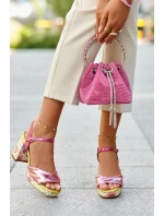 Dámské sandály na podpatku ve květech D&A CR980 růžové Dámské sandály na podpatku ve květech D&A CR980 růžové