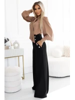 578-1 Jedinečná halenka s dlouhými rukávy, vázáním a knoflíky - karamelová barva - moka pěna