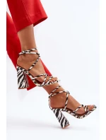 Módní bílé a černé sandály na vysokém podpatku Josette