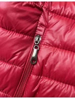 Červená prošívaná vesta s kapucí (16M9138-270) Červená prošívaná vesta s kapucí (16M9138-270)