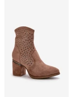 Zdobené dámské boty na podpatku z eko semiše hnědé S.Barski HY42-029 Zdobené dámské boty na podpatku z eko semiše hnědé S.Barski HY42-029